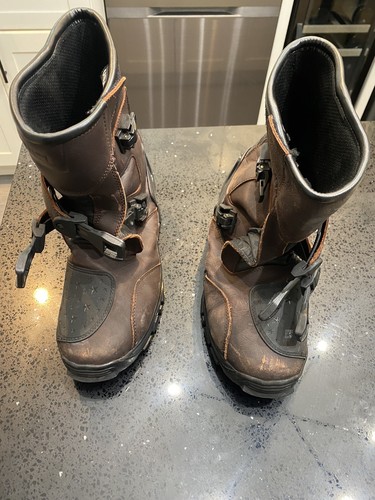 touring boots motorcycles