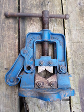 VINTAGE RECORD 91.1/2 BENCH VICE GOOD CONDITION,