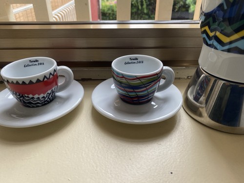 Tassen mit Kaffeemaschine - Bild 3 von 6