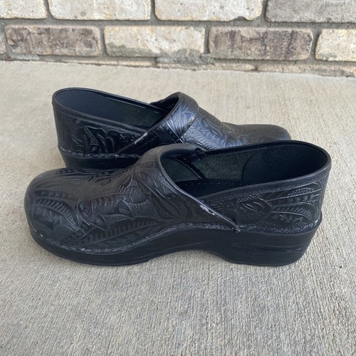 Dansko Shoes Women 39 EU 8.5-9 US Black Leather Embossed Slip-On Clogs Nursing - Picture 9 of 12