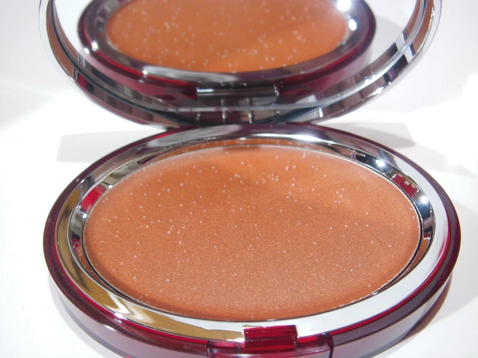 Clarins Lisse Minute Instant Smooth Compact Highlighter 02 Bronze 8g - Bild 2 von 3