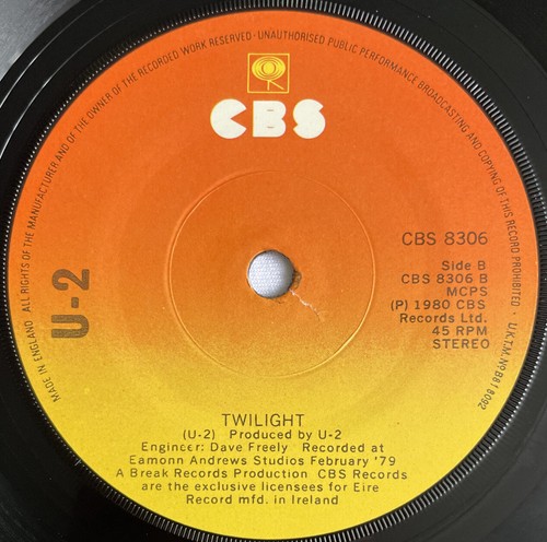U2 -Another Day- Rare Irish 1st Pressing W/ UKTM Rim Text + CBS Company Sleeve - Imagen 5 de 5