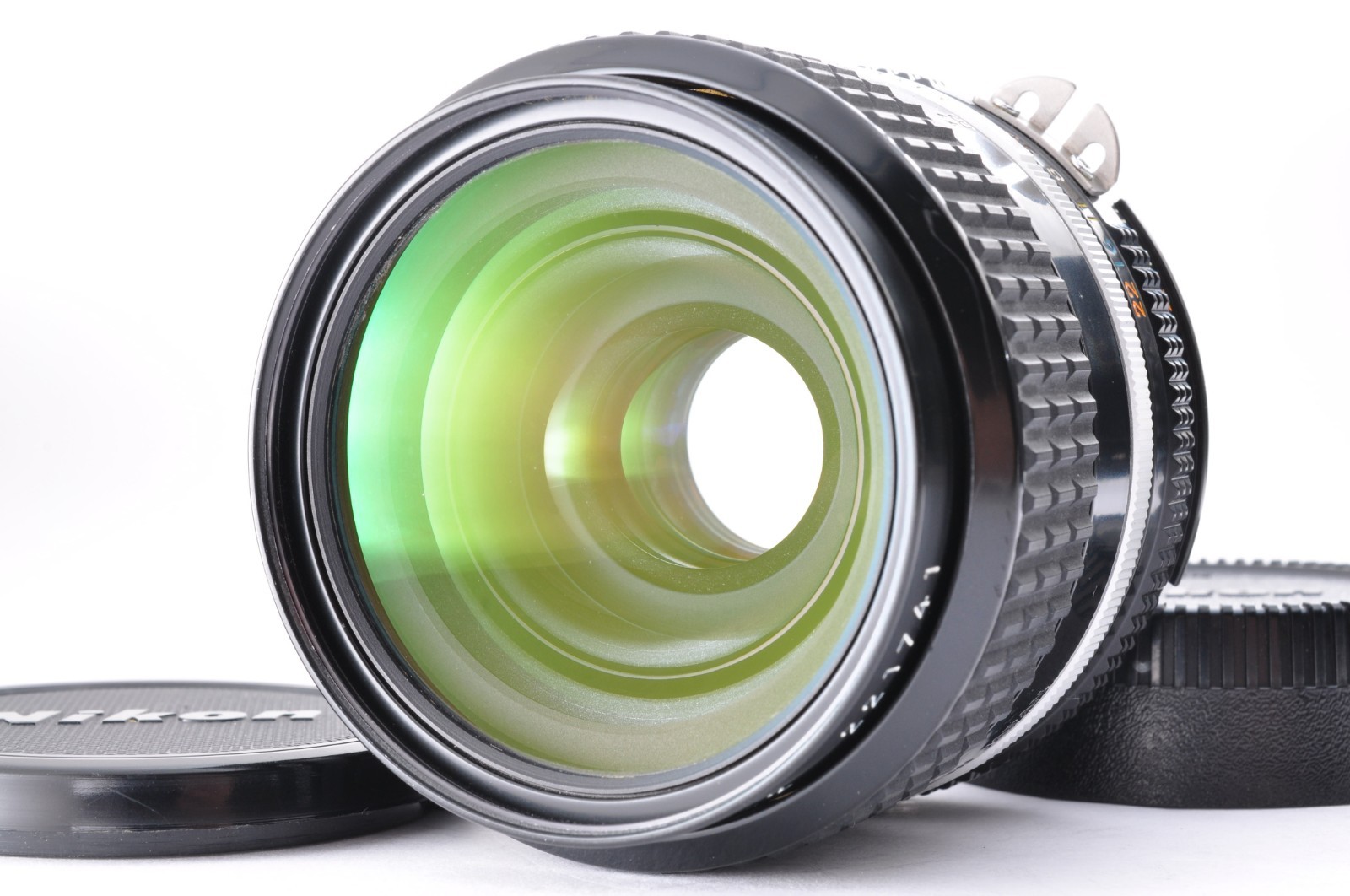 Nikon Nikkor Ai-s AIS 85mm F2 MF Portrait Lens Near Mint FM2 F3 from Japan #1741