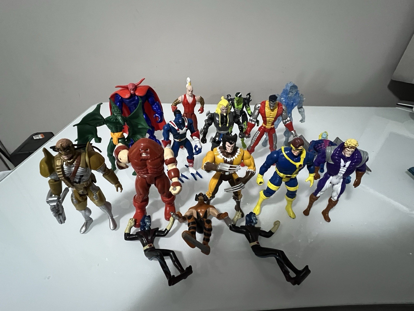 VTG 90s Toy Biz Marvel X-Men Action Figure Lot