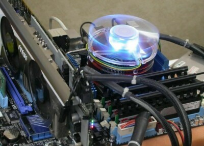 Original Genuine Intel i7 1366 Copper Core LED CPU Heat Sink Fan e31964-001
