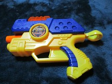 ZURU X-Shot Soft Dart  Disc Blaster Gun Hammer Action In Excellent condition