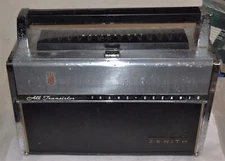 ZENITH TRANS-OCEANIC ROYAL 1000 ALL TRANSISTOR MODEL VINTAGE FOR PARTS OR REPAIR