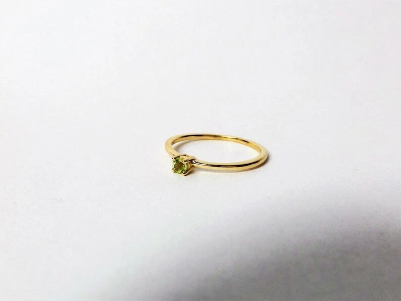 Natural Small Peridot Gemstone Solitaire Ring 14k Solid Yellow Gold Ring G384 - Image 2 of 4