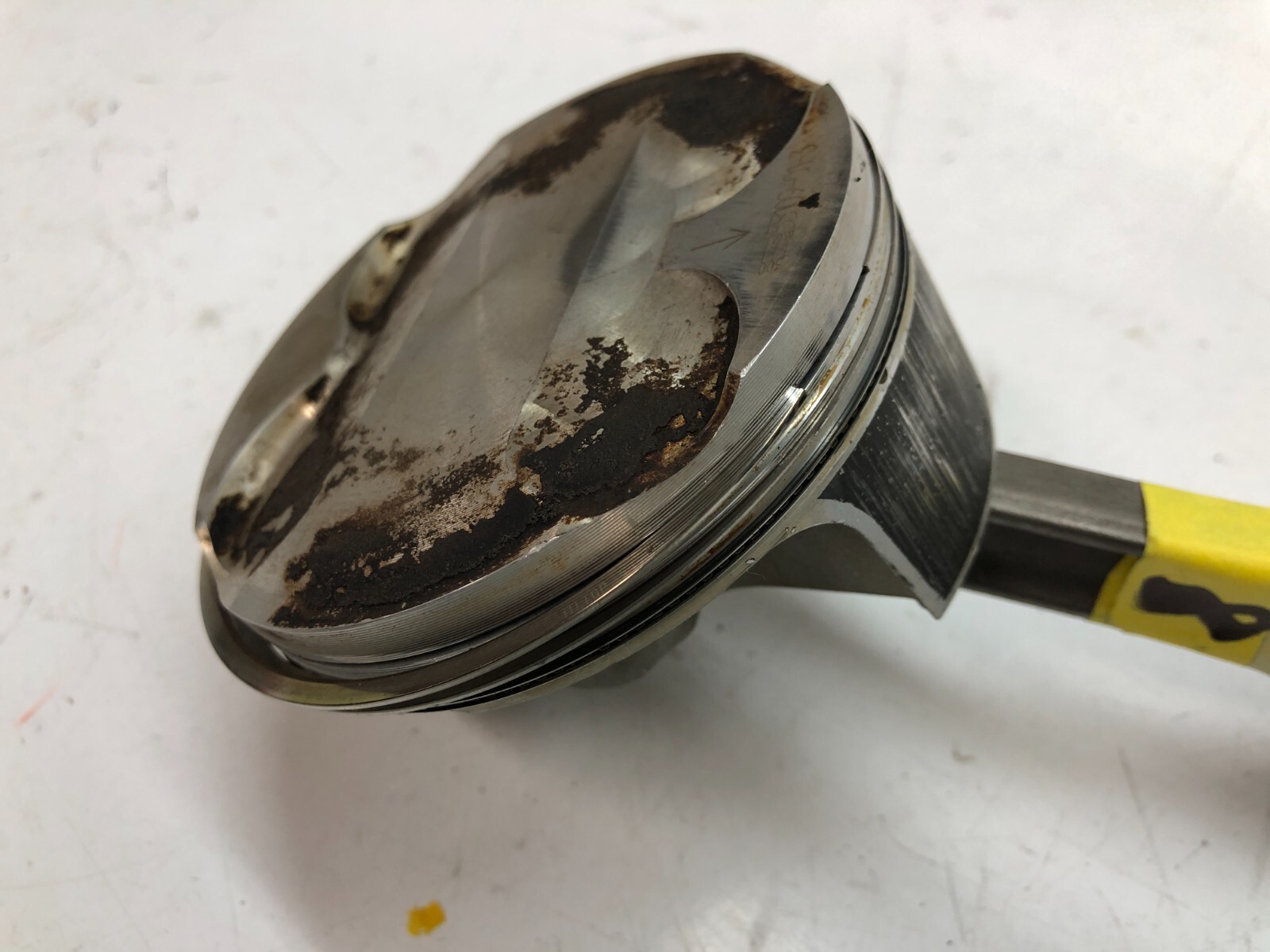 LAMBORGHINI AVENTADOR PISTON HEAD COMPLETE WITH CONNECTING ROD 07M107075J 