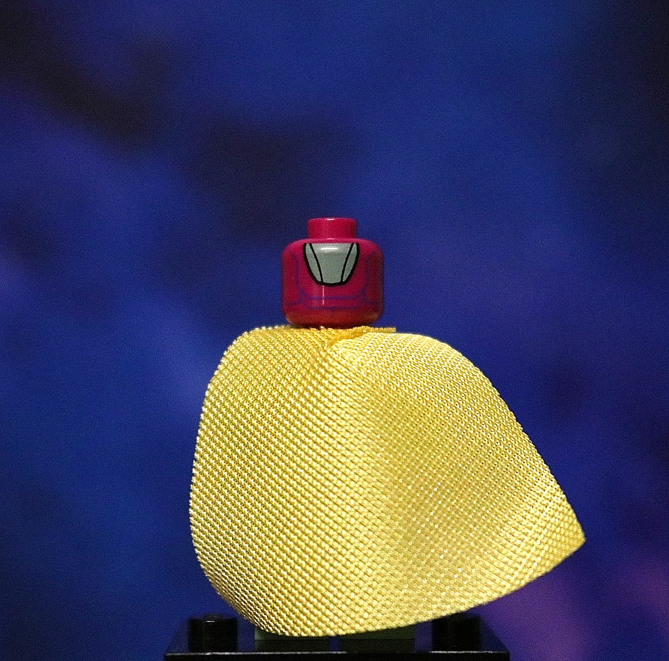 LEGO Marvel: Vision Minifigure - Dark Azure Spot on Forehead (sh0178 ...