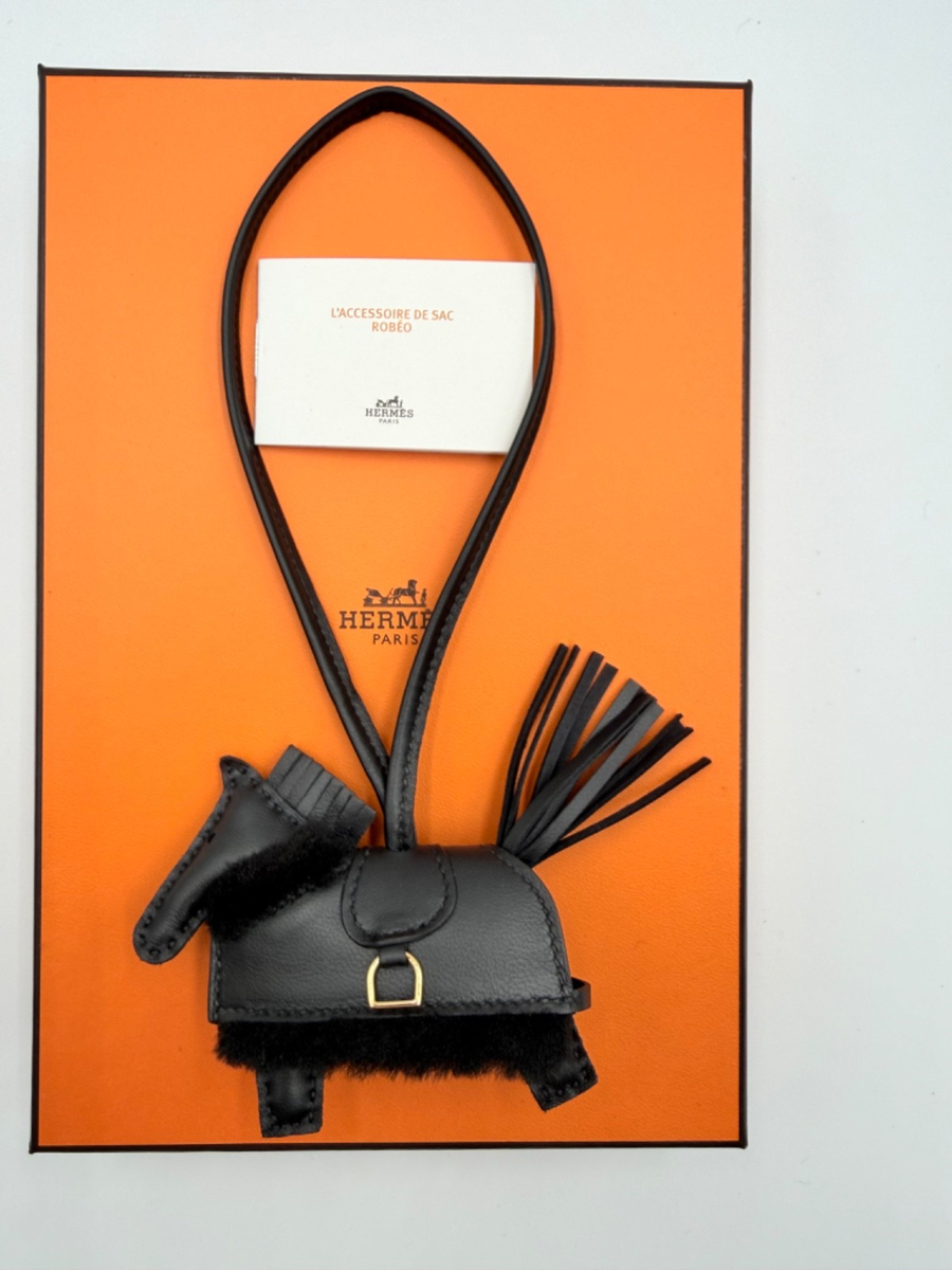 Hermes Rodéo Robeo Plush PM Noir Black Milo Shearling GHW 2026