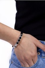 Paparazzi Prismatically Petite-Black