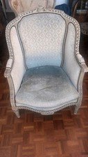 Fauteuil Louis XVI à oreilles à  rénover