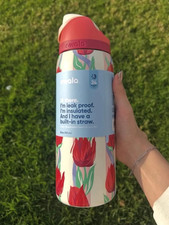 Owala 32oz FreeSip Ramo de Tulipán Urban Outfitters Botella Exclusiva Nueva en Caja