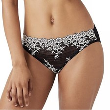 Wacoal L Black Embrace Lace Bikini Panty NEW 