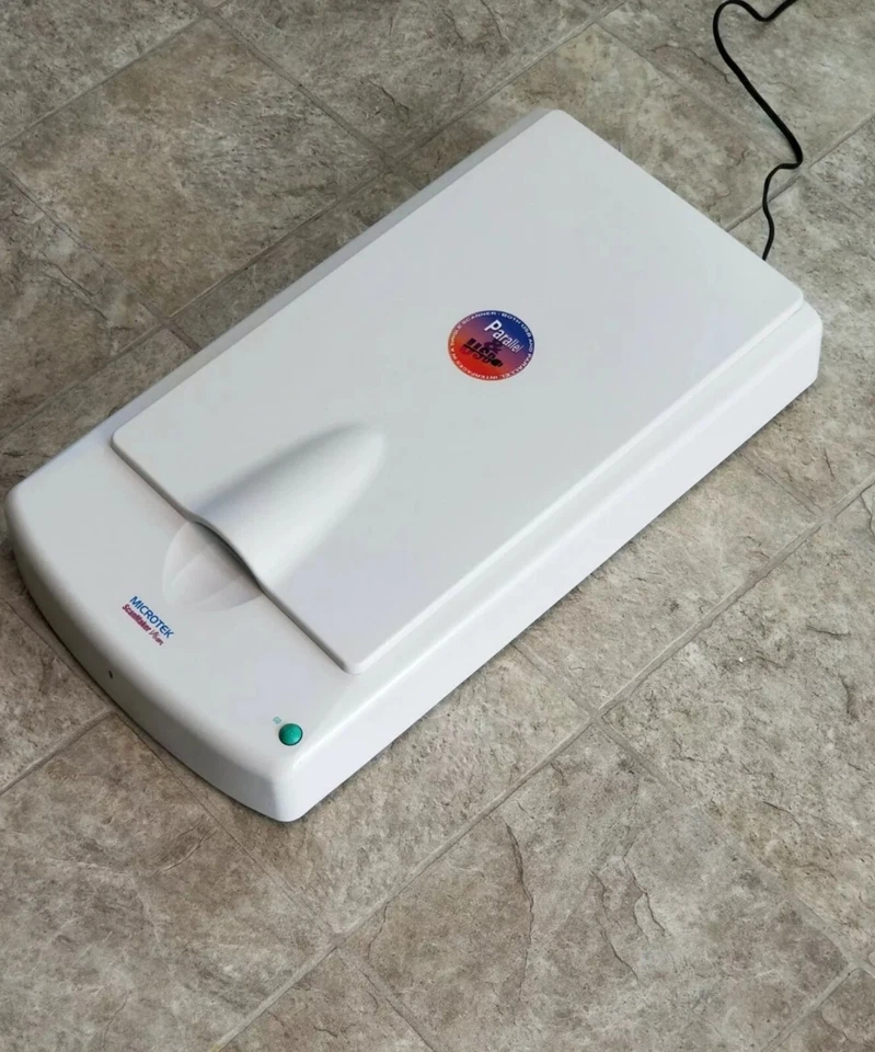 Microtek ScanMaker V6UPL Flatbed Scanner FULLY FUNCTIONAL!! CLEAN SEE PICTURE!!! - Image 3 of 4