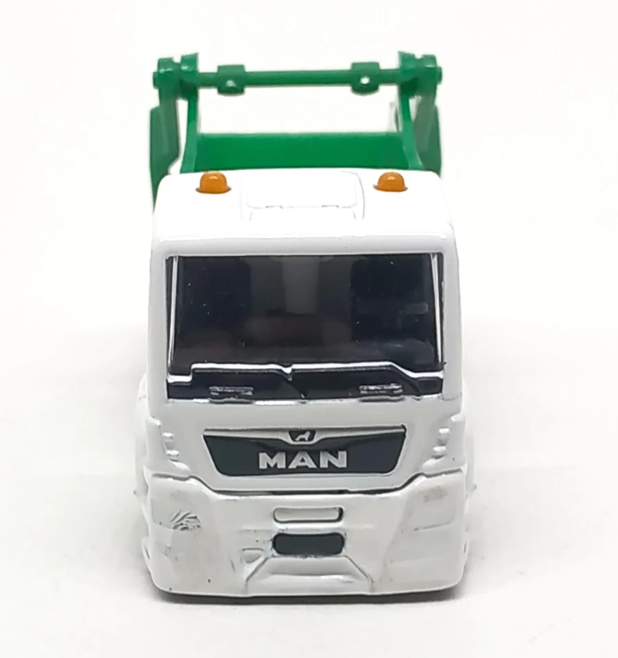 Majorette Man TGS Garbage Truck White / Green 1/87 3" no Package - Image 2 of 4