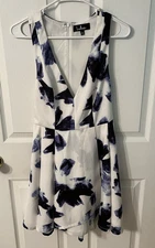 Lulus Sleeveless Plunge V Neck Dress Women's Size Small White & Blue