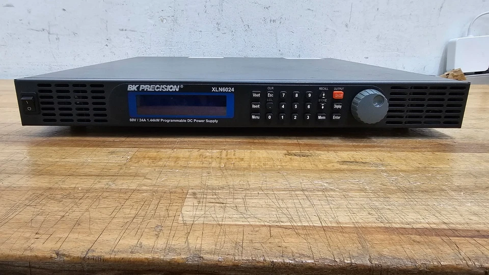 Fuente de alimentación de CC programable BK Precision 60V/24A 1,44kW XLN6024 USADA Foto 2 de 4