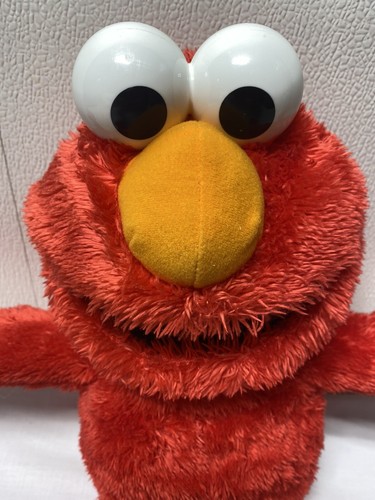 talking singing hugging elmo