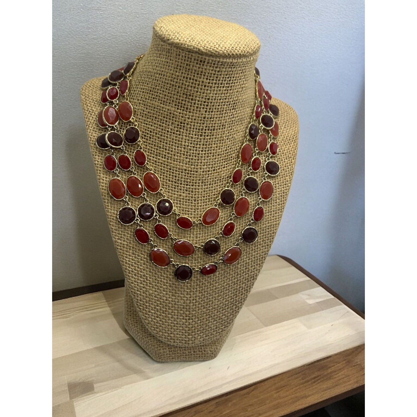 Ann Taylor 3 Strand Necklace Gold Tone Acrylic Faceted Beads Dark Red Orange Adj