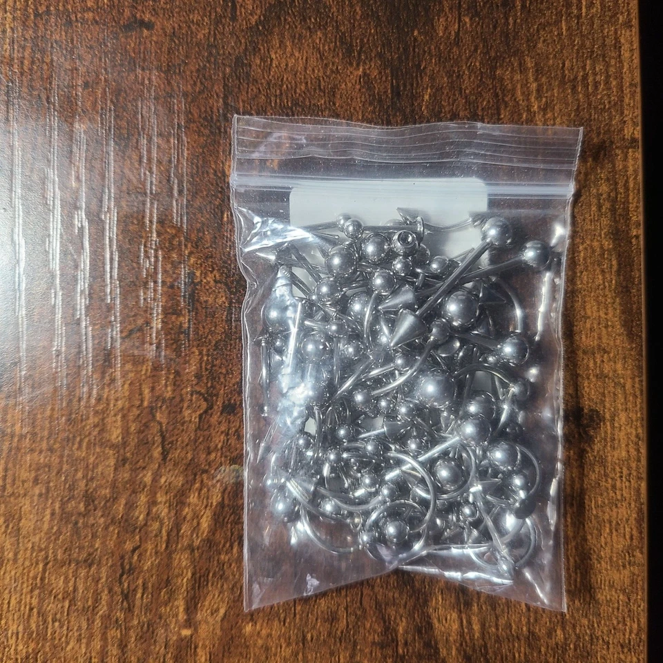 Joyería corporal (2 bolsas) 1 es 85 piezas y 1 es 105 piezas tabique Monroe Labret Foto 3 de 3