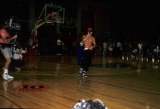 Donnie Wahlberg of New Kids On The Block playing basketball 1991 Old Photo 1