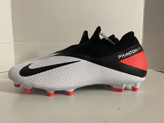 black nike hypervenom soccer cleats