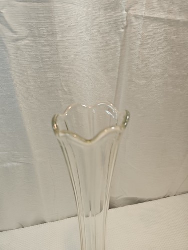 Antico vaso allungabile vetro trasparente, a costine e smerlato vaso a tromba, 15 1/2 pollici - Foto 3 di 4