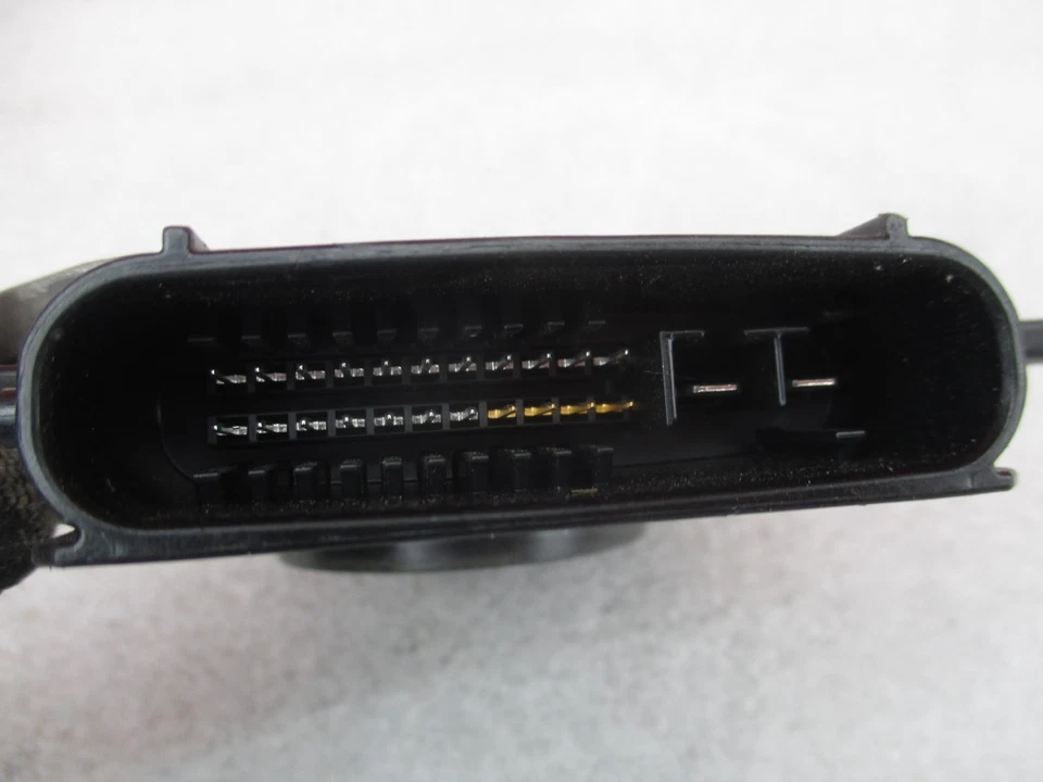 2020 2021 2022 Lexus RX350 RX450 Headlight Ballast Module OEM 89908-48140 - Image 3 of 4