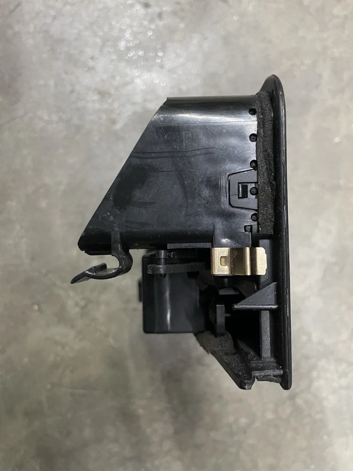 Honda CRX 1991 tablero ventilación de aire con reloj. Foto 3 de 4