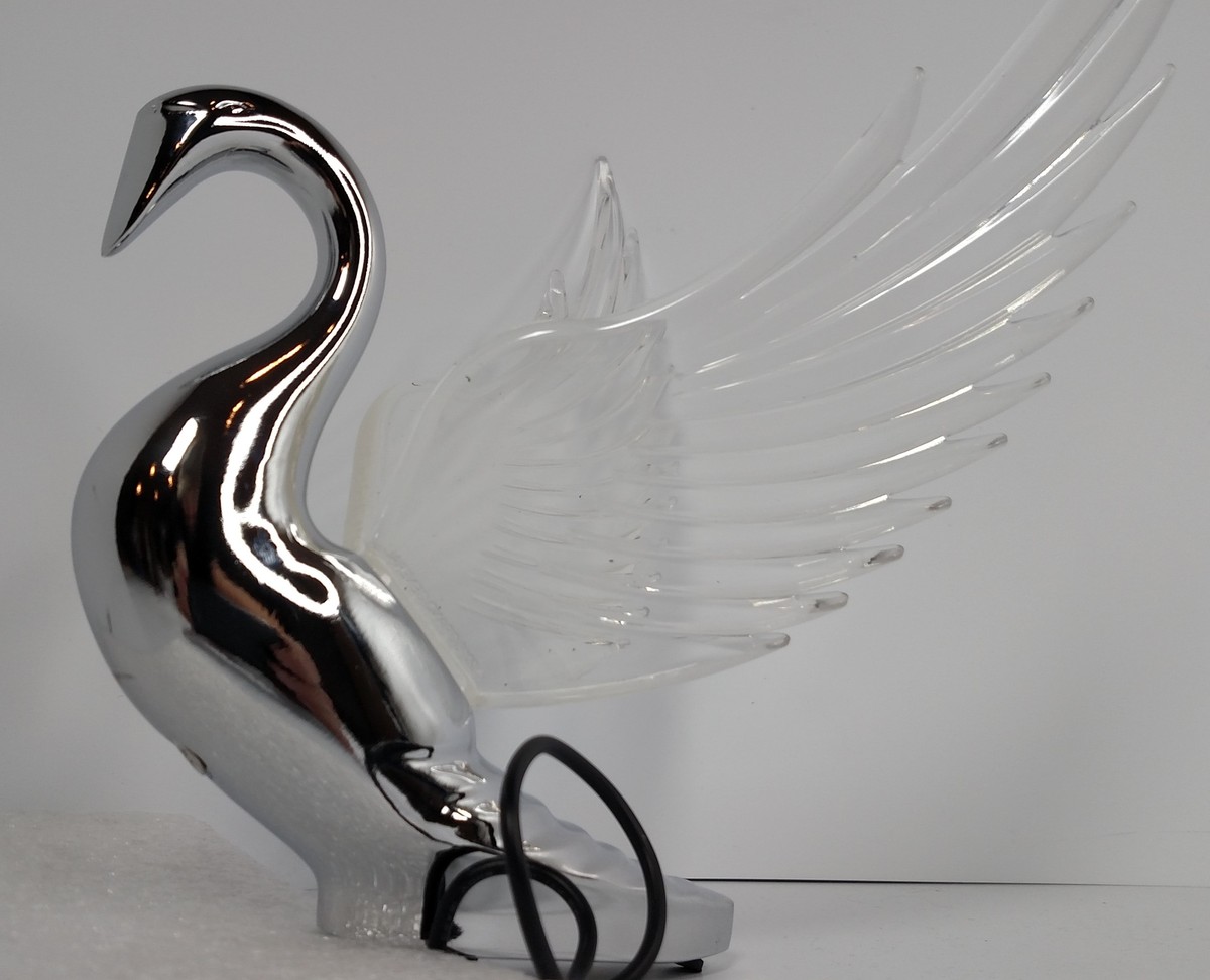 Chrome Swan / Bugler Hood Ornament - Chrome Amber Wings Flying
