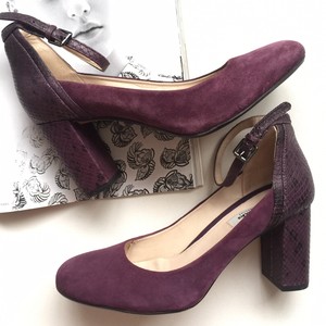clarks heels purple
