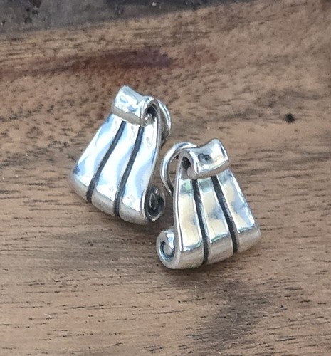 Retired James Avery Petite Swirl Earrings 6.5 Grams/Sterling Silver - Picture 4 of 6