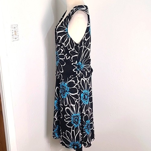 Abito Giorgio Fiorlini bianco e nero con fiori di acqua, senza maniche, taglia XL - Foto 6 di 8
