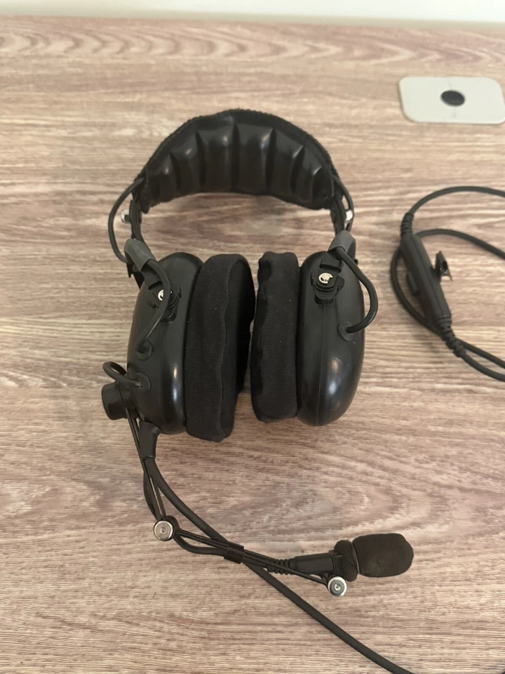 OTTO V4 Headset for Motorola READ DESCRIPTION - Image 2 of 4