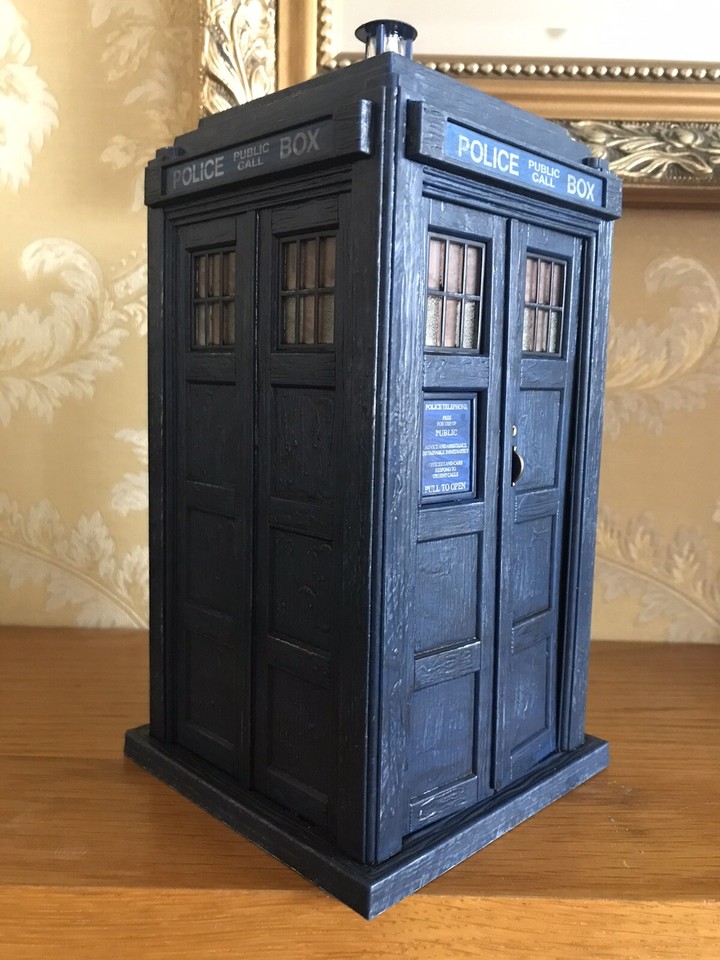 DOCTOR WHO The Sixth Doctors Classic Tardis , Collectors Limited