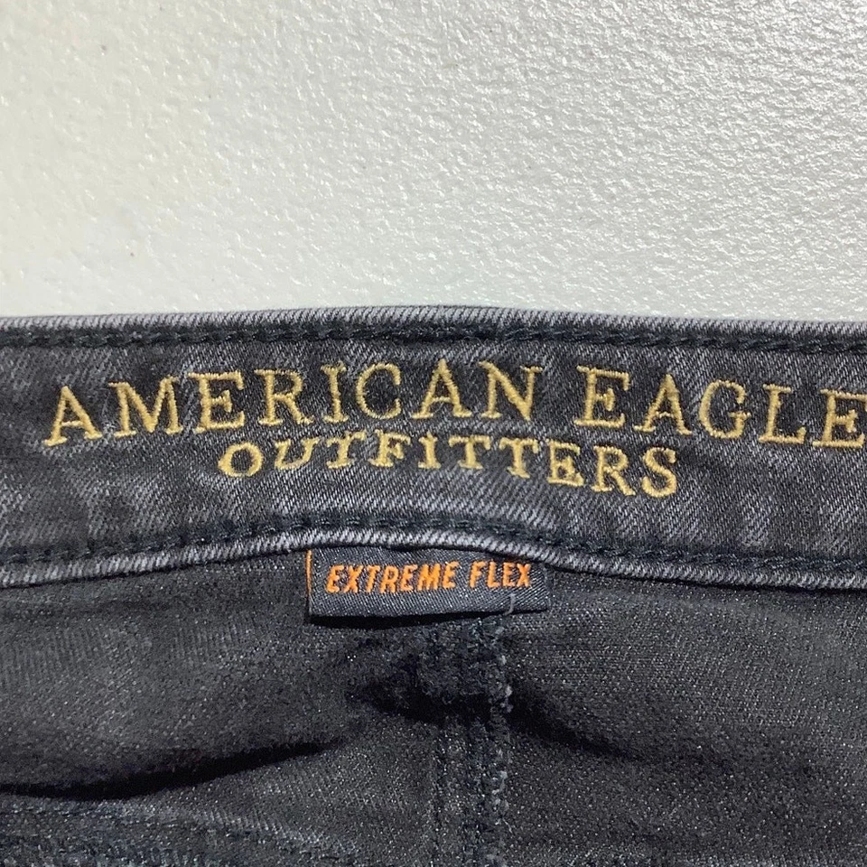 American Eagle Black Denim Shorts Men’s 32 –Distressed, Frayed Hem, Extreme Flex - Image 3 of 4