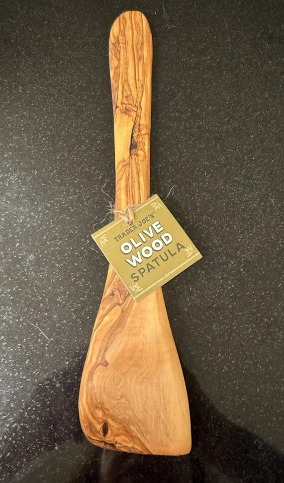 Espátula de madera de olivo hecha a mano Trader Joe’s Holiday edición limitada Navidad Foto 4 de 4