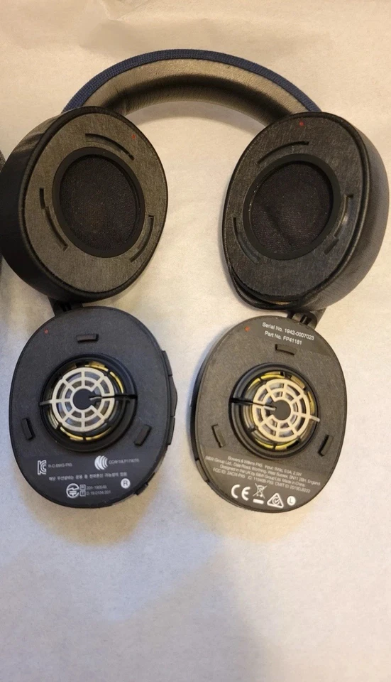 *broken As-is One Side Works Read* Bowers & Wilkins PX5 On Ear Headphones - Image 3 of 4