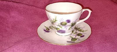 DUCHESS Bone China Highland Beauty ''THISTLE'' Teacup & Saucer #922 England (#8)