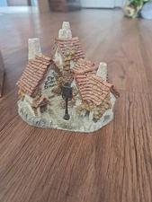 Green Drangon Pub by David Winter Miniature Cottages Original Box