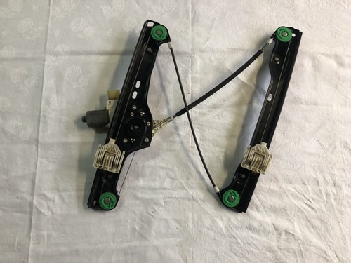 113# BMW 3er E90 E91 Fensterheber vorne links inkl. Antrieb 7140587