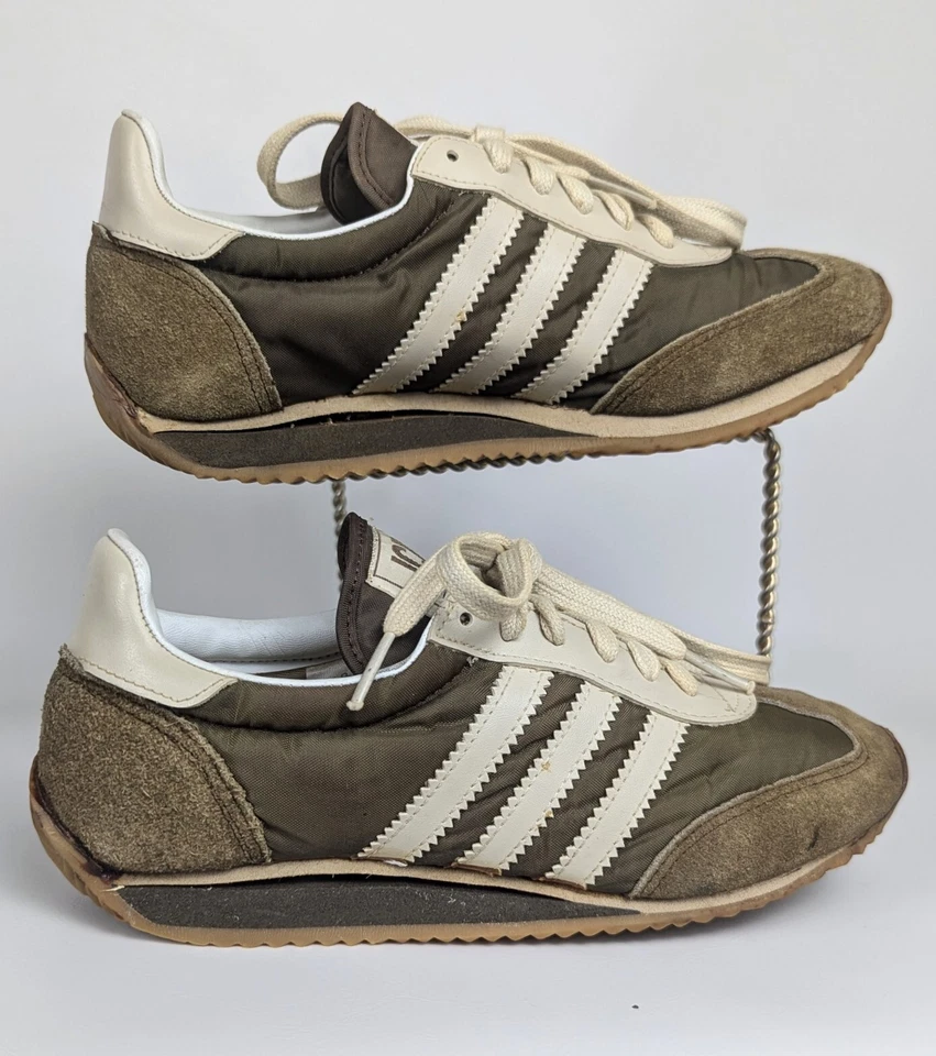 Zapatillas De Colección Años 70 JCP Desinfectadas Tres Rayas Juegos Olímpicos Jc Penny Talla 5.5 Foto 2 de 4