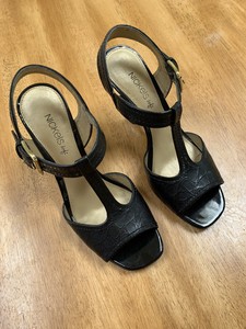 nickels sandals