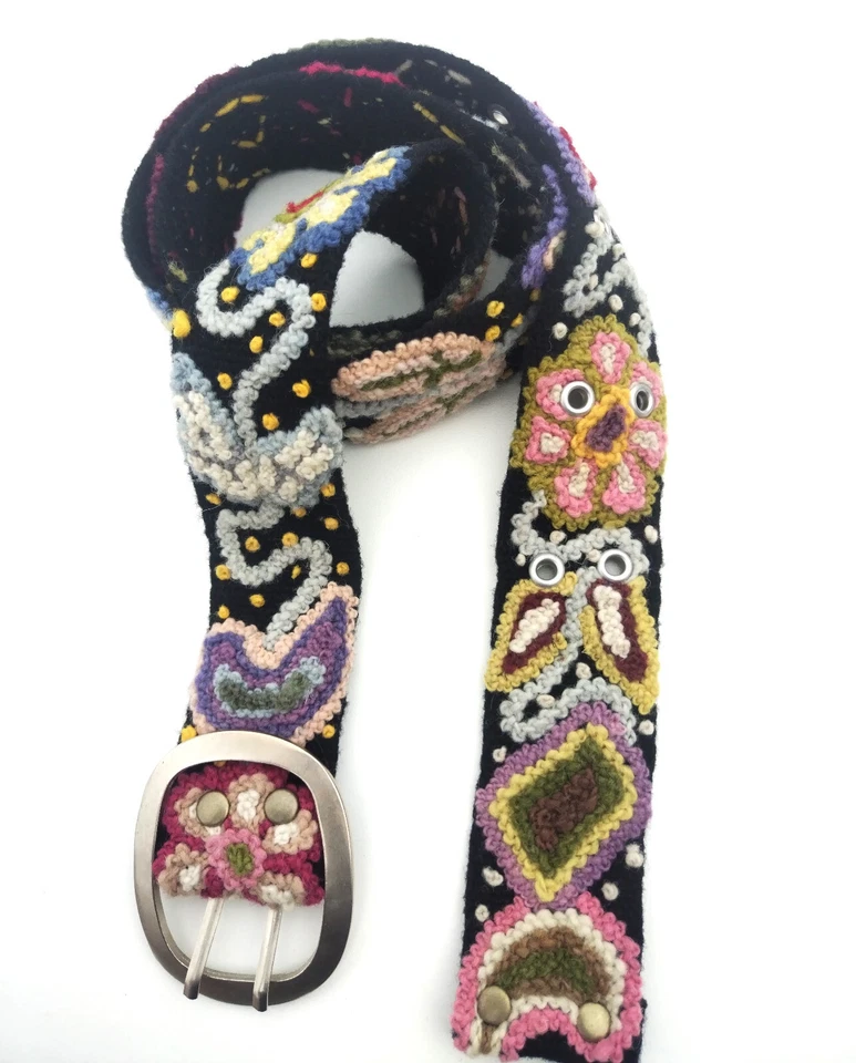 ACCESORIOS MUJER, HECHOS A MANO POR ARTESANO AYACUCHO, CINTURONES BORDADOS CON FLOR Foto 2 de 4