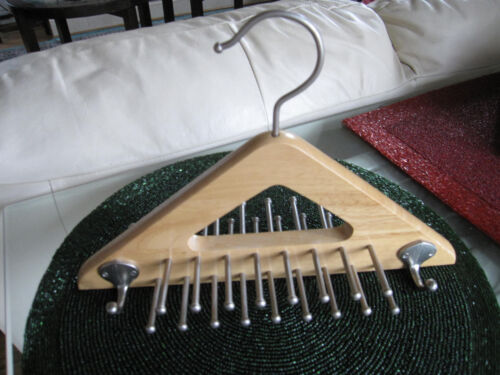 Natural Wooden Tie Belt & Jewelry Hanger Closet Organizer w/ 34 Pegs & 4 Hooks