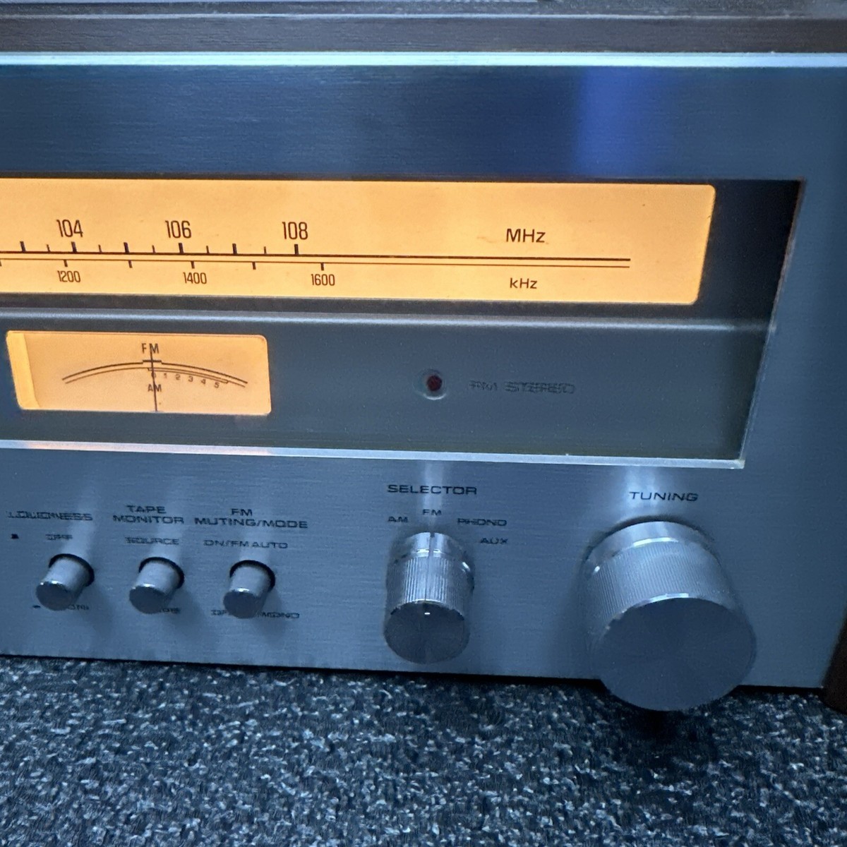 Vintage Technics SA-5170 AM/FM Stereo Receiver, Wood Cabinet