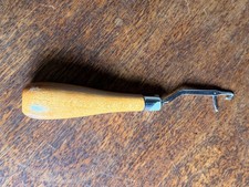 Vintage CARON International 6.25  Rug Latch Hook Tool With Wood Handle