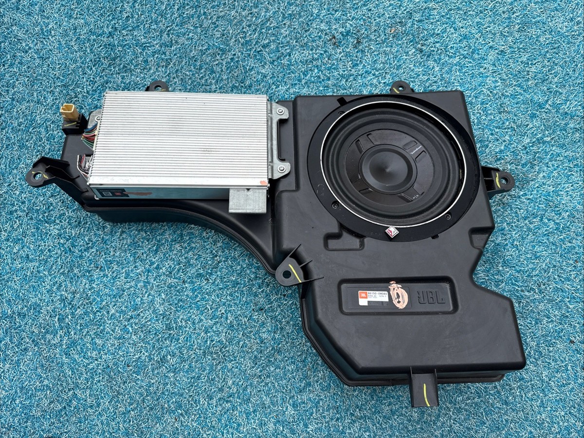 ゆー 2003-2009 Toyota 4Runner JBL Amplifier & ROCKFORD Subwoofer